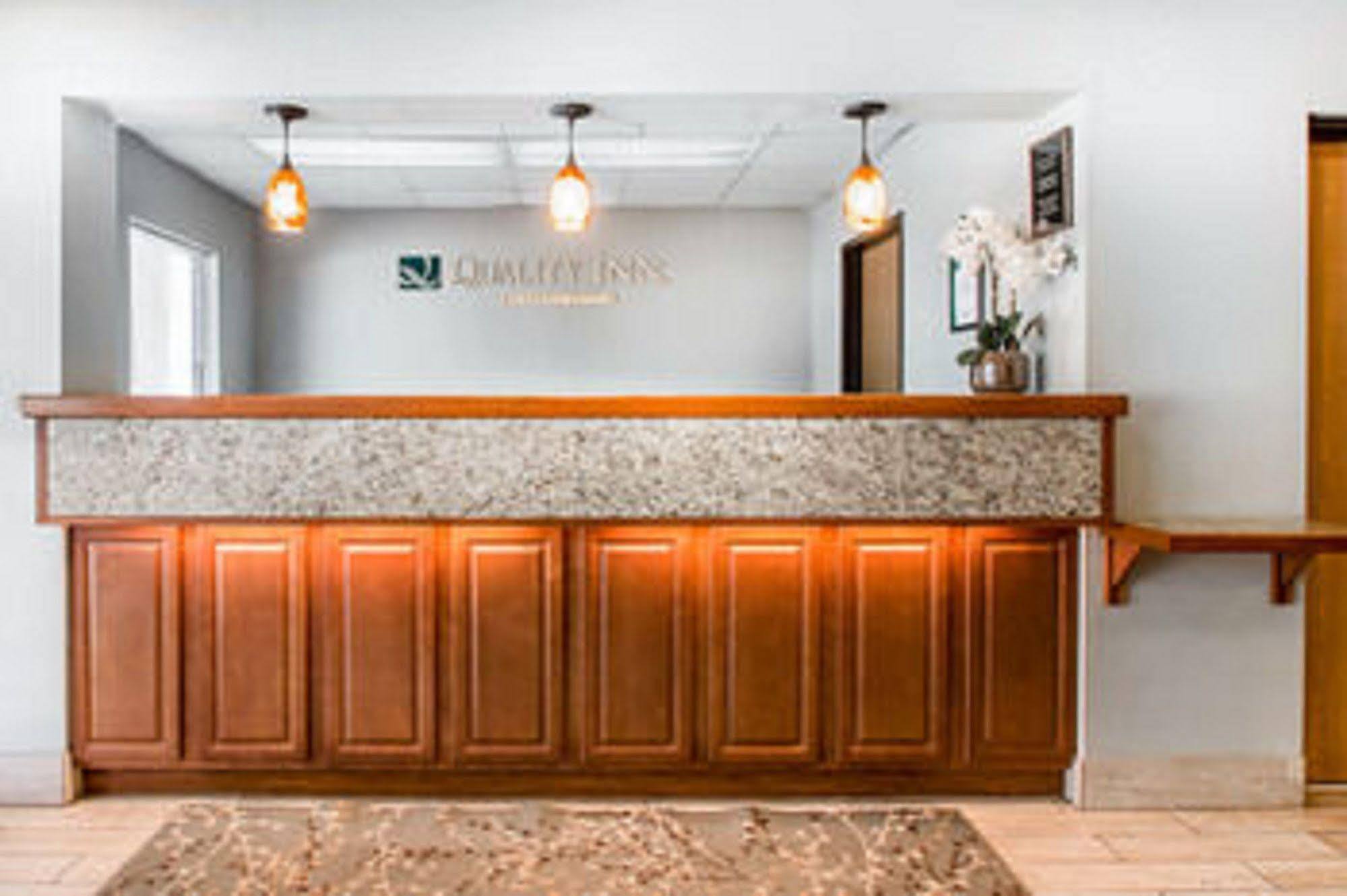 Quality Inn Us65 & E Battlefield Rd Springfield Exteriör bild