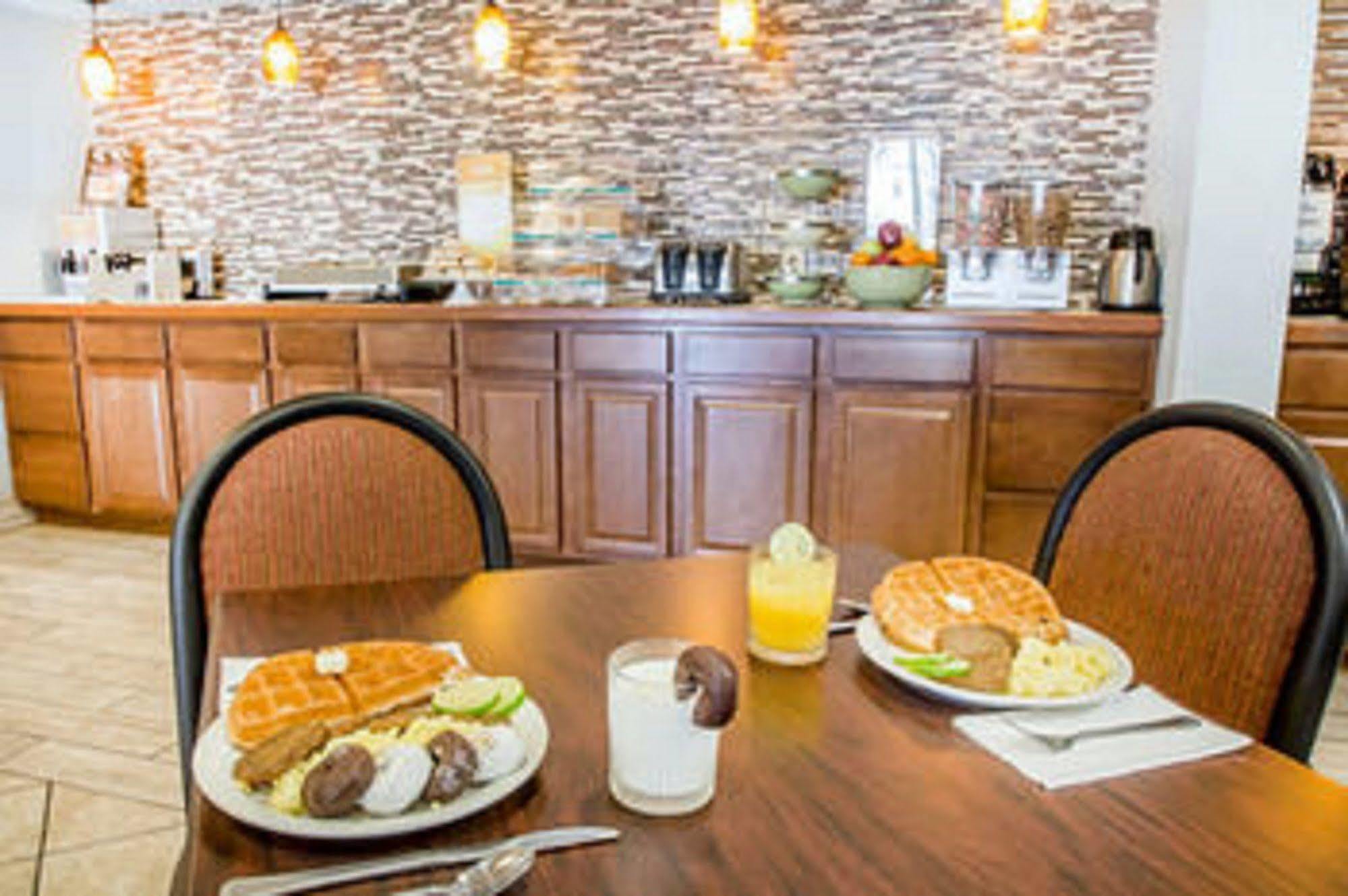 Quality Inn Us65 & E Battlefield Rd Springfield Exteriör bild